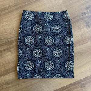 LOFT blue geometric pattern pencil skirt